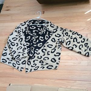 Shein Womens Large Cheetah Printed Cardigan